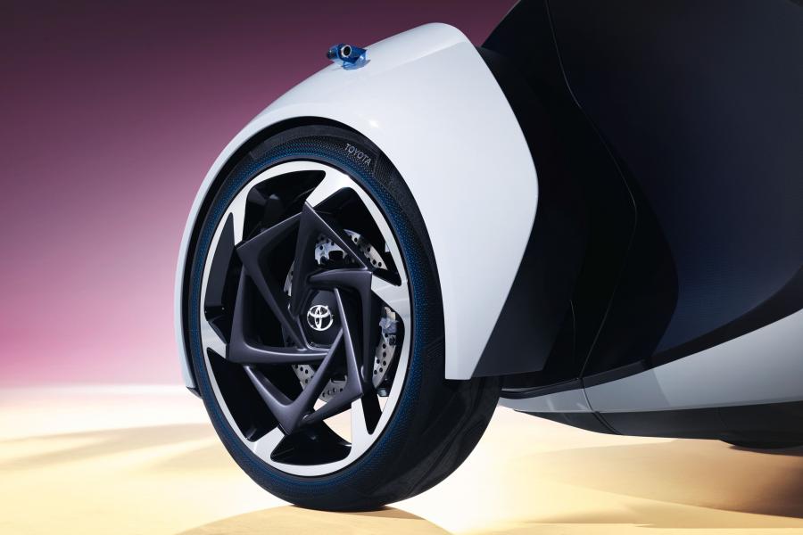 Колеса Toyota i-TRIL Concept 2017 года  (фото 10 из 22)